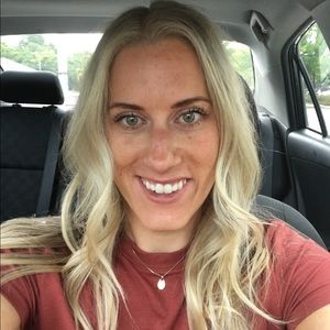 Meet your Posher, Whitney